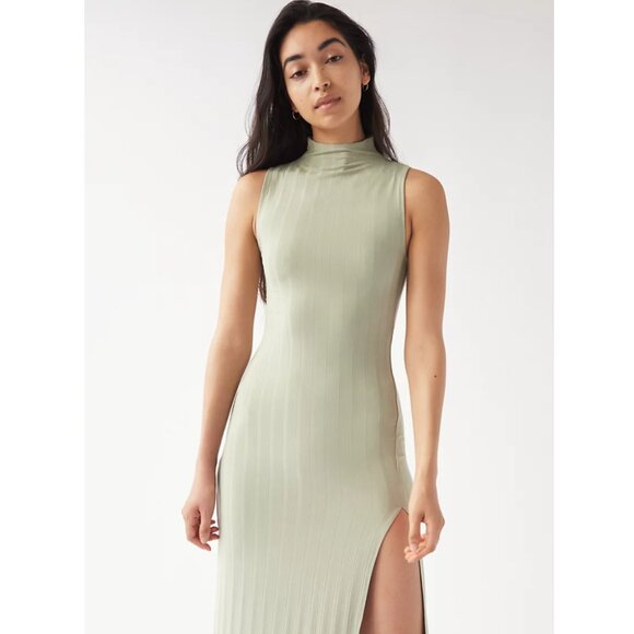 Wilfred Leo Dress in Silent Storm Green - Picture 2 of 8